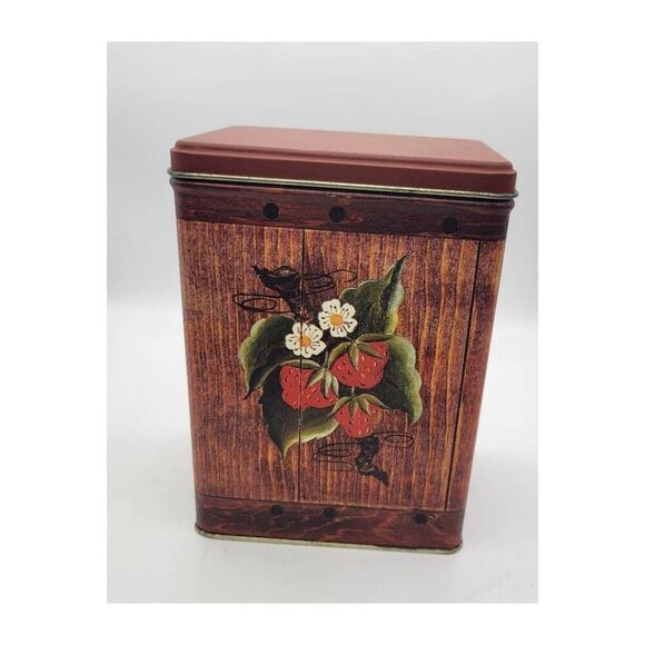 Vintage Strawberry Faux Wooden Metal Tin Box - Picture 5 of 7